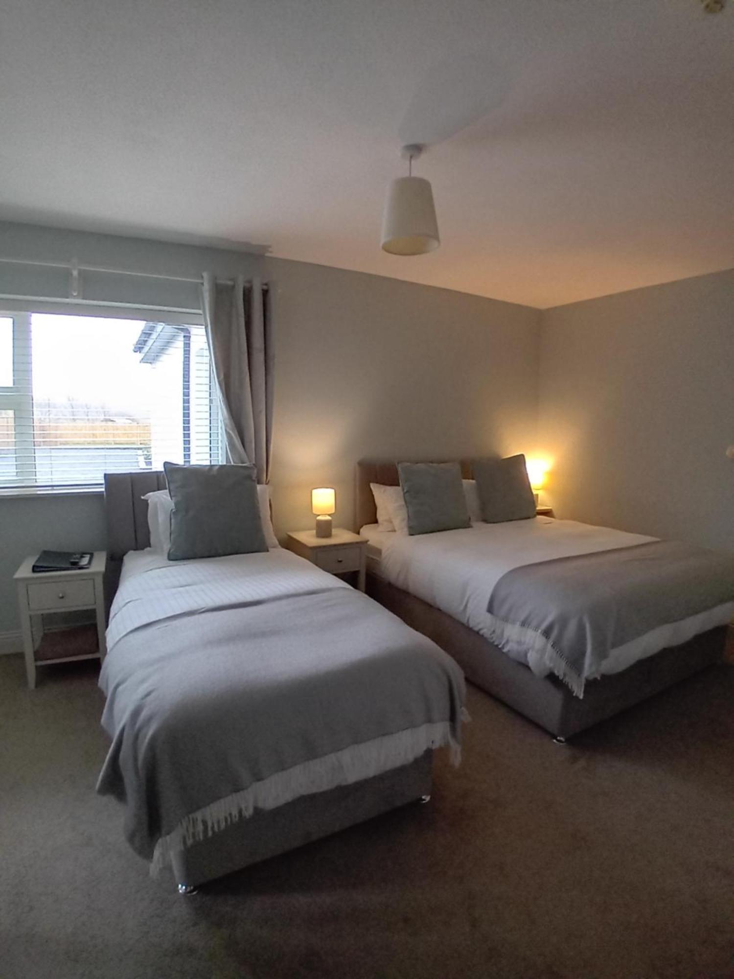 Fairwinds Guest Accommodation Дулин Екстериор снимка