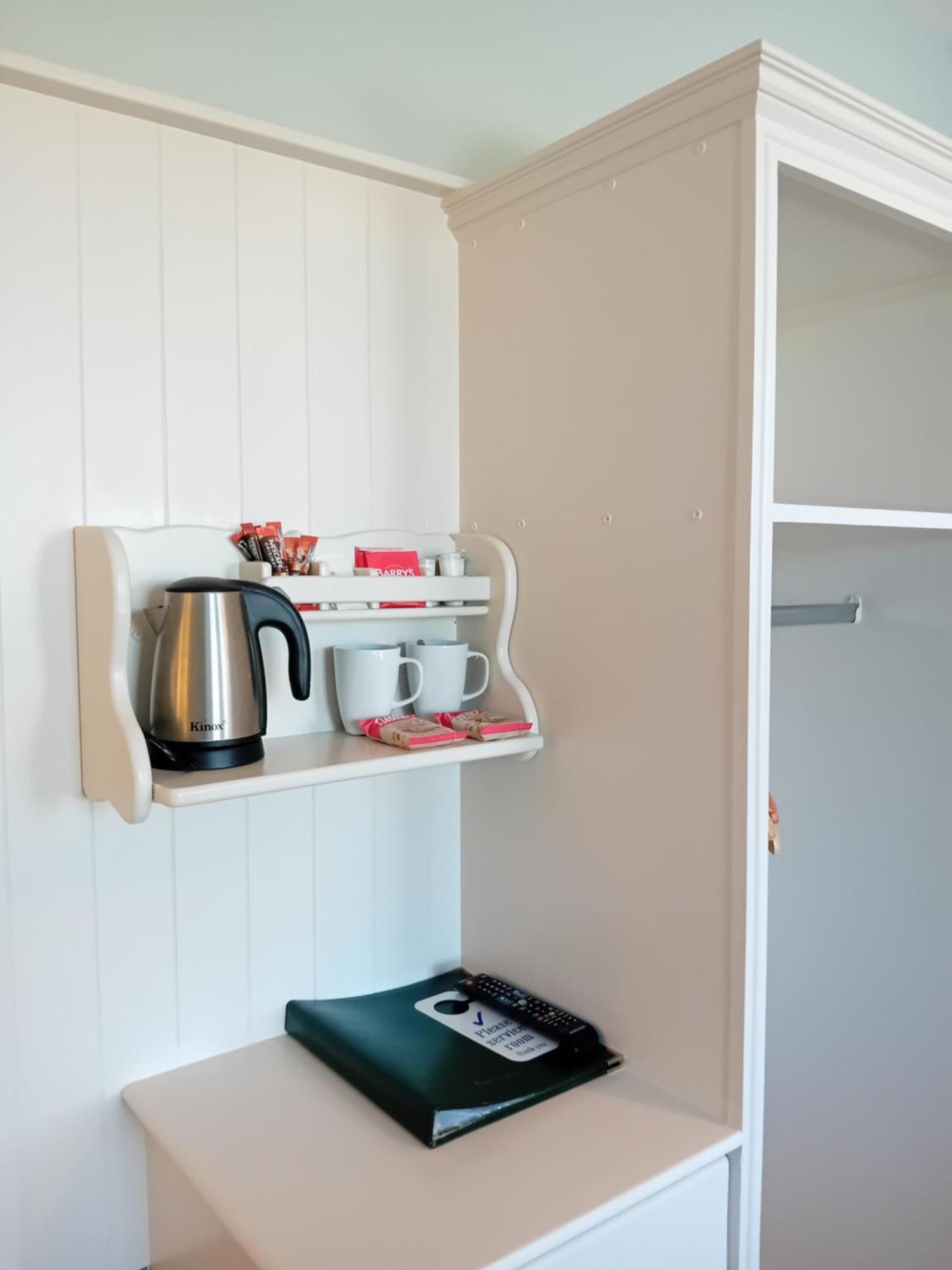 Fairwinds Guest Accommodation Дулин Екстериор снимка