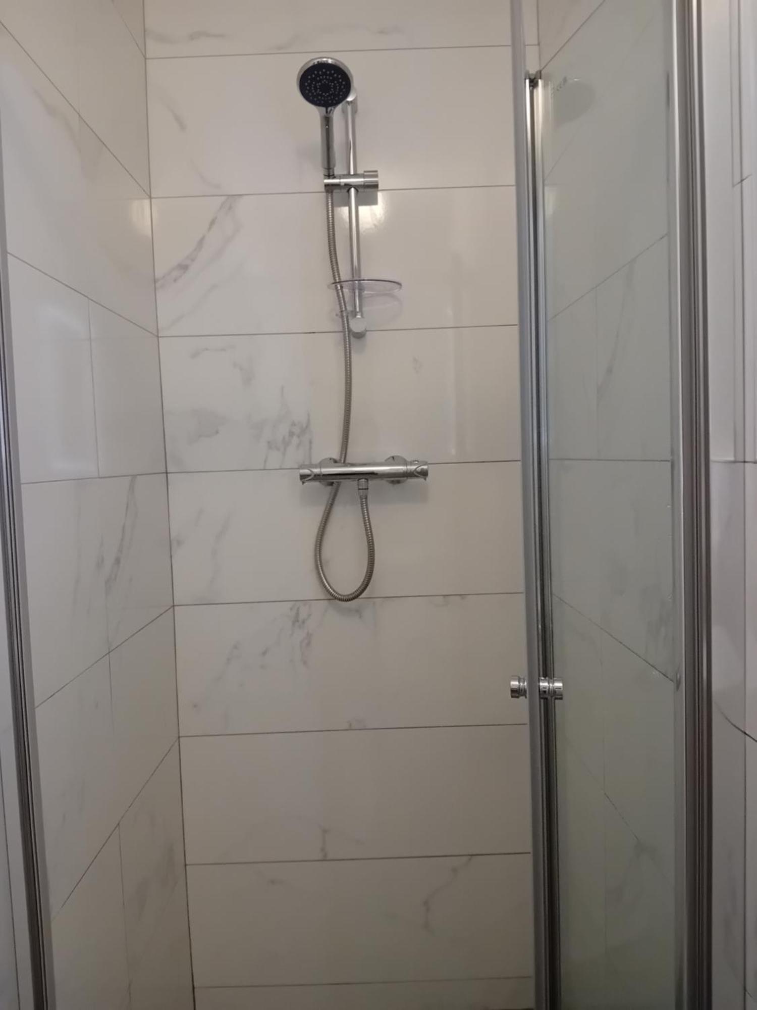 Fairwinds Guest Accommodation Дулин Екстериор снимка